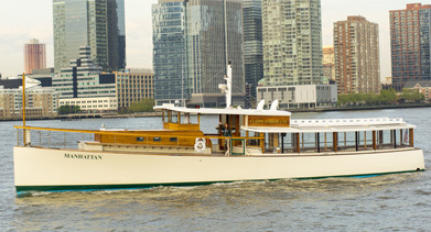 Yacht Manhattan